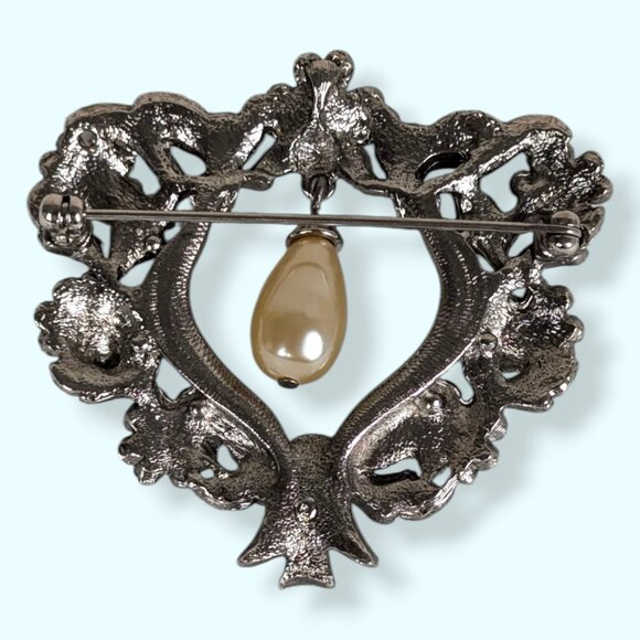 V. Avon "Romantic Renaissance" Faux Pearl Brooch - Picture 5 of 7